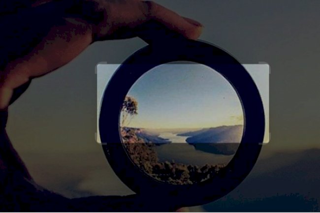 Dışarıdan İçeriye Bakıyoruz.