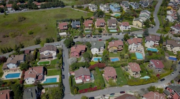 Zekeriyaköy is an attractive area in the upper segment for villa living.