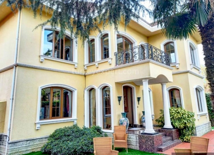 Beşiktaş Levent Villalar Bölgesinde Uzman Emlakçılık Yolunda Damlalar Artıyor.